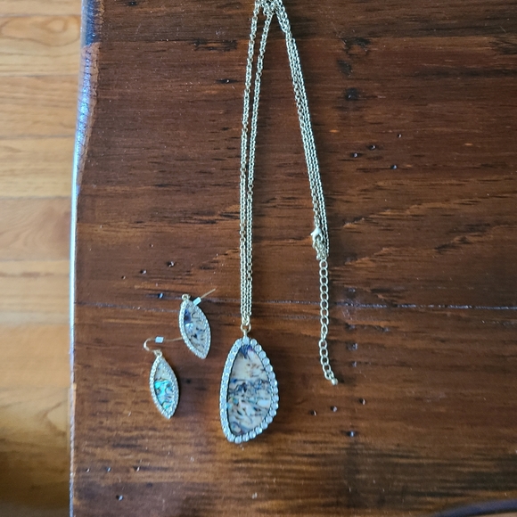 Necklace/earring set - Picture 8 of 8